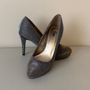 Glitter Silver/Gold Platform Stilettos 9M